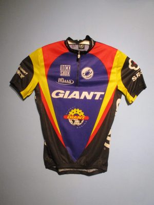 GIANT (a)    2001   WIELERSHIRT